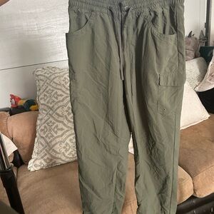 Columbia Men's Olive Cargo Pants